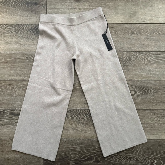 Nicole Miller Chic Striped Knit Set in Beige and Cream XL - Picture 8 of 11